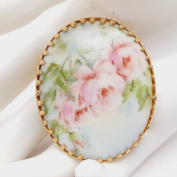 Vintage Hand Painted Rose Brooch Ceramic Oval Gold Tone 1960s - Picture 1 of 5